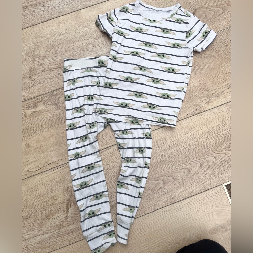 Gap Kids Pajamas Star Wars Yoda Size 6